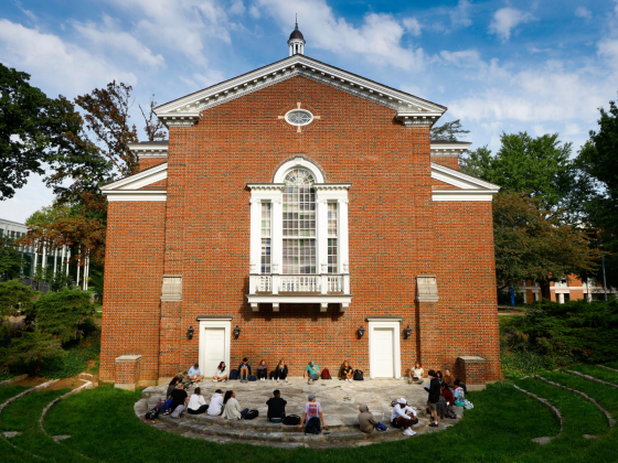 group of students meeting outside Memorial Hall on UK's campus