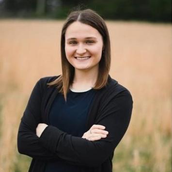 Hannah Cleary headshot