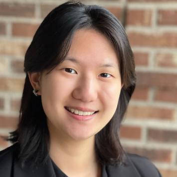 Sophia Zhou headshot